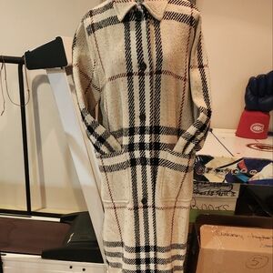 AUTHENTIC BURBERRY WOOL COAT IN EXCELLENT CONDITION SIZR 12